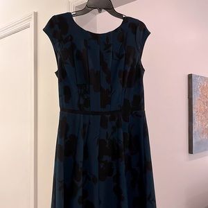 Women’s Elle Dress, hunter green with black floral print, size medium.